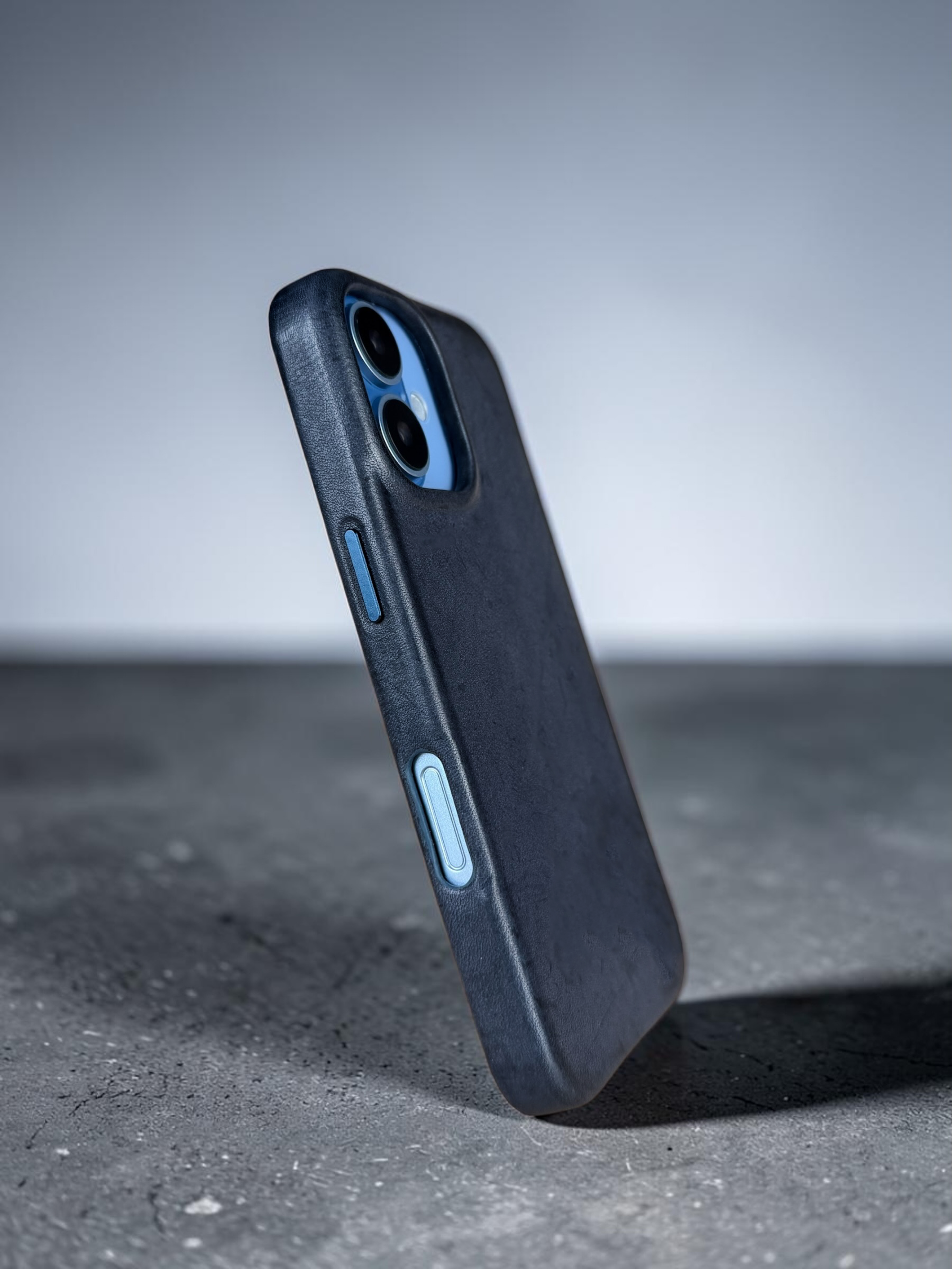 iPhone 17 Case - Vesuvio Blue #Color_Vesuvio Blue